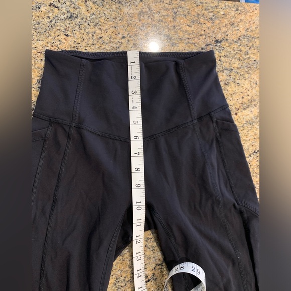Lululemon black cropped leggings size 4 - Picture 11 of 13